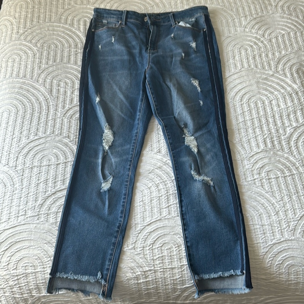 Jeans with side stripes